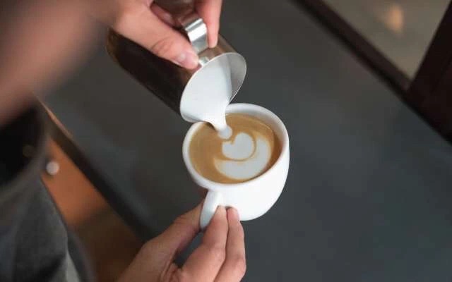 20200417_063347600_iOS