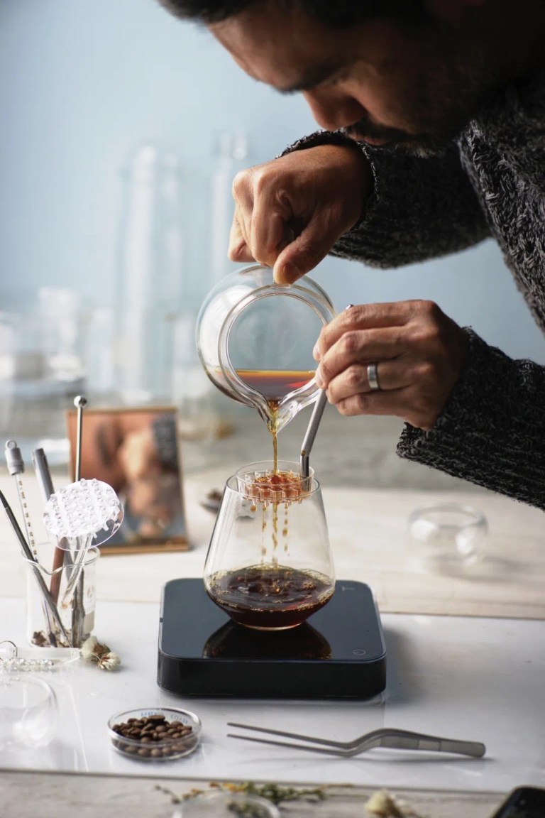 20200417_063541403_iOS