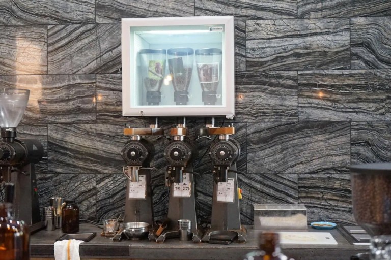 20200428_034656079_iOS