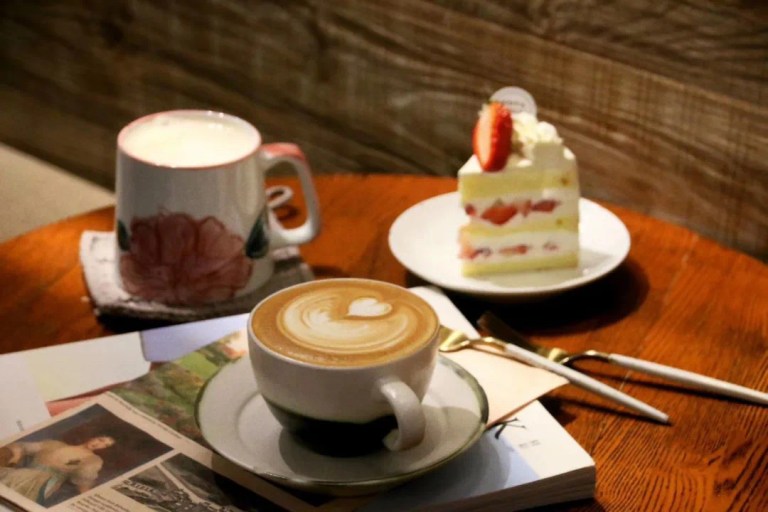 20200629_044642700_iOS