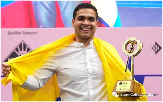 20220215_050055328_iOS